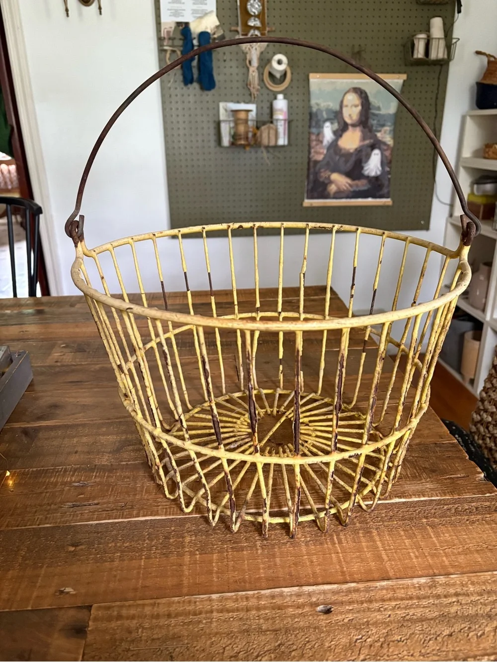 Vintage Distressed Yellow Wire Metal Egg Collection Gathering Handled Basket